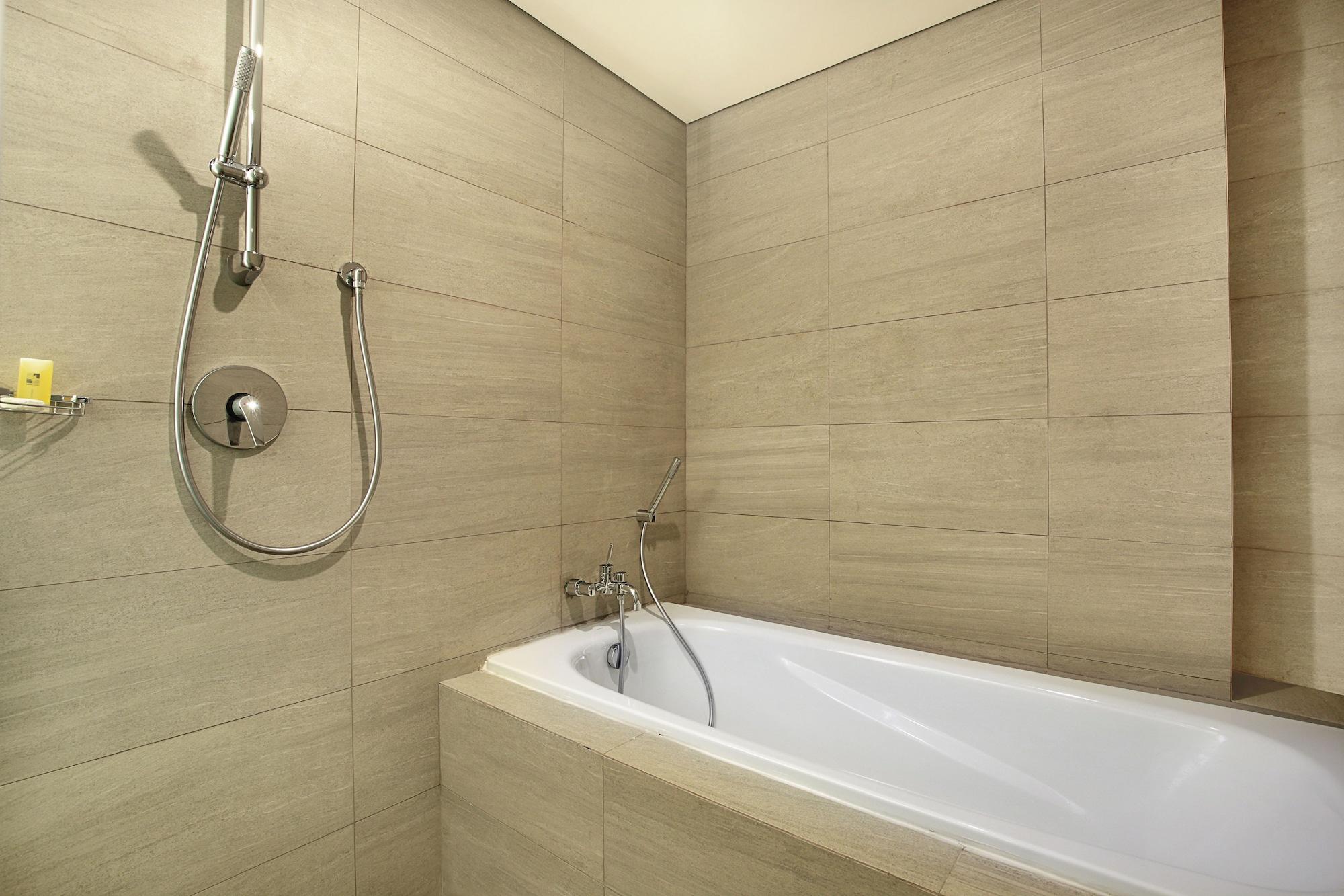 Swiss-Belinn Simatupang Джакарта Екстер'єр фото