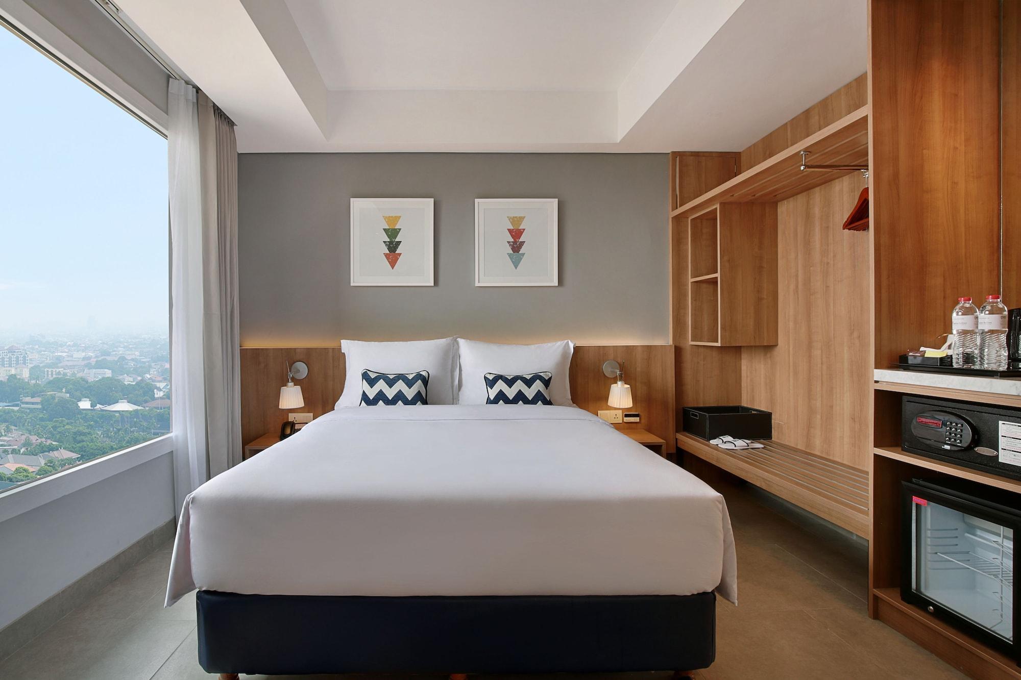 Swiss-Belinn Simatupang Джакарта Екстер'єр фото
