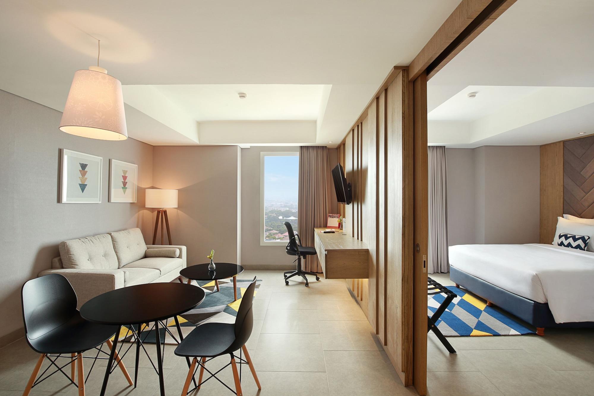 Swiss-Belinn Simatupang Джакарта Екстер'єр фото