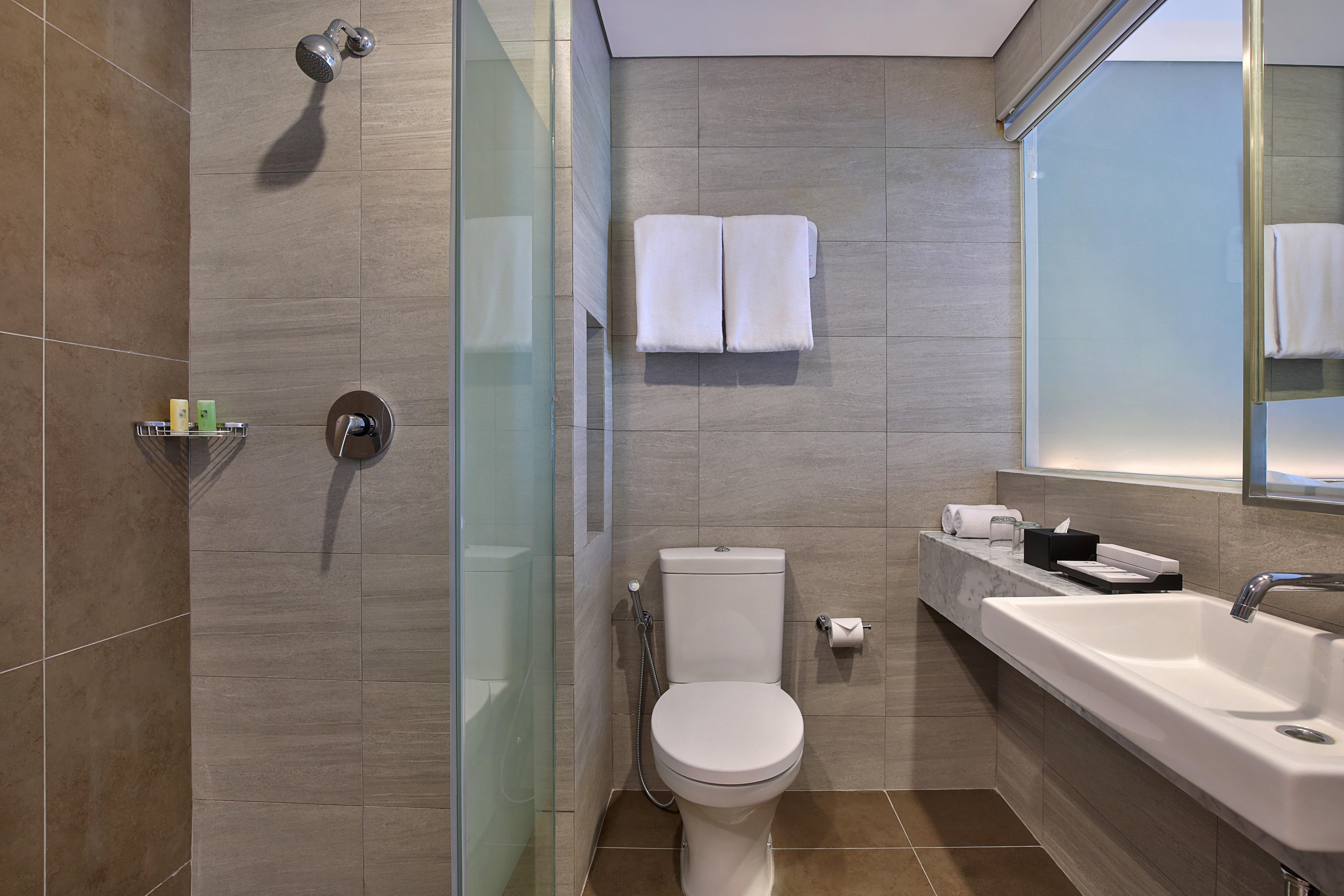 Swiss-Belinn Simatupang Джакарта Екстер'єр фото