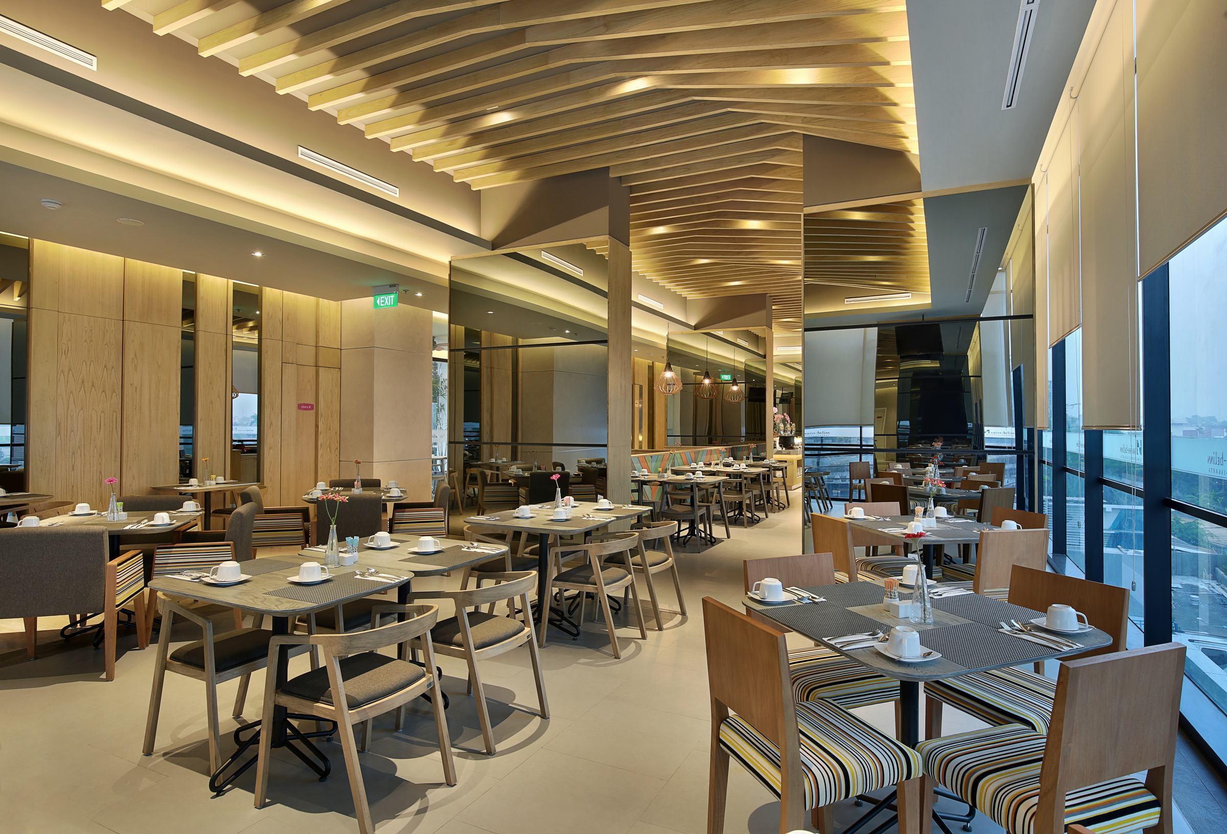 Swiss-Belinn Simatupang Джакарта Екстер'єр фото