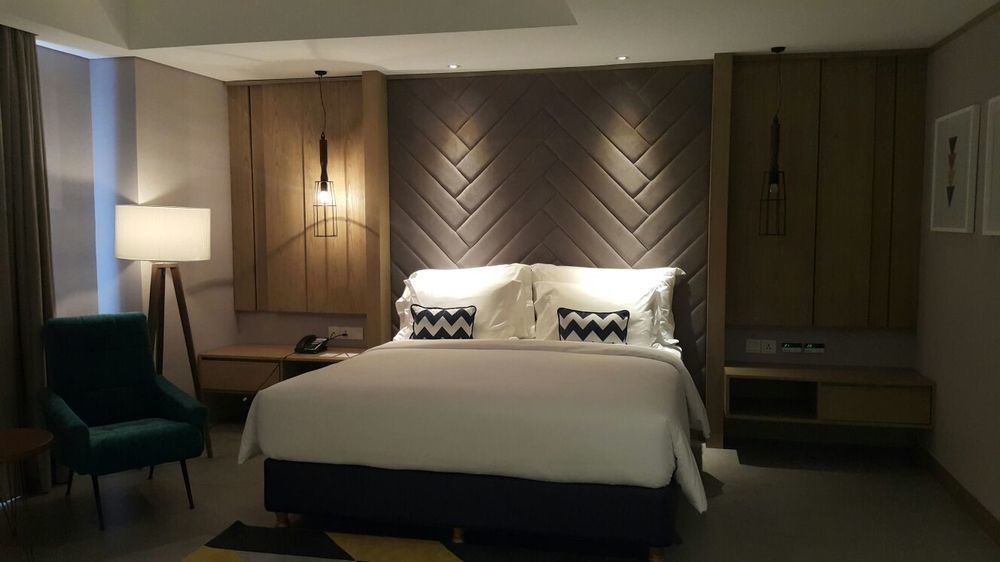 Swiss-Belinn Simatupang Джакарта Екстер'єр фото